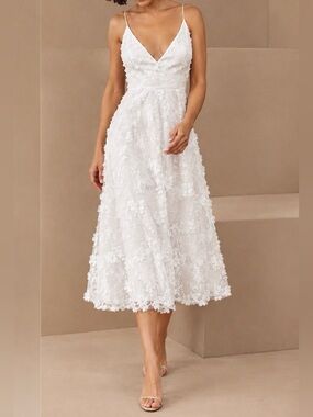 NWT Lulu's White Midi Dress with Elegant Design